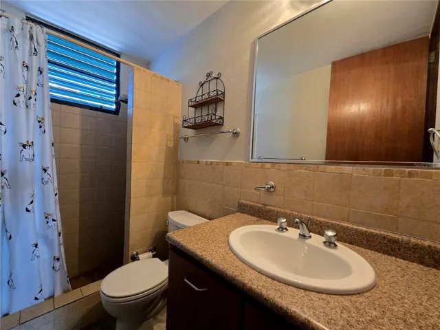 Secondary bathroom