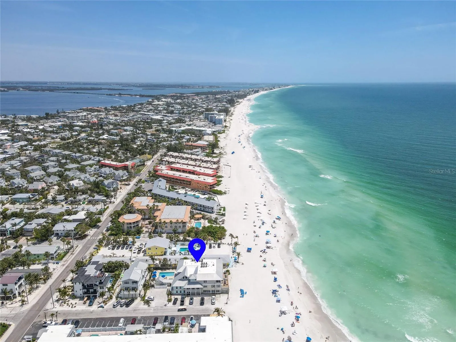 BEACH VIEWS FROM MAINSAIL INN