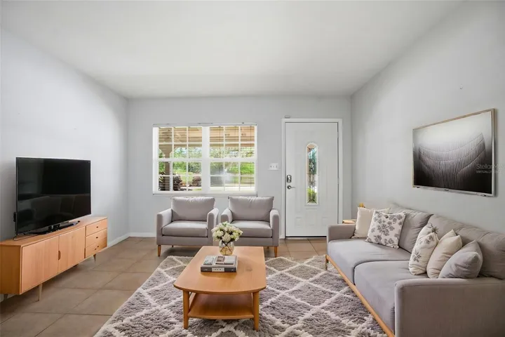 this room has been virtually staged