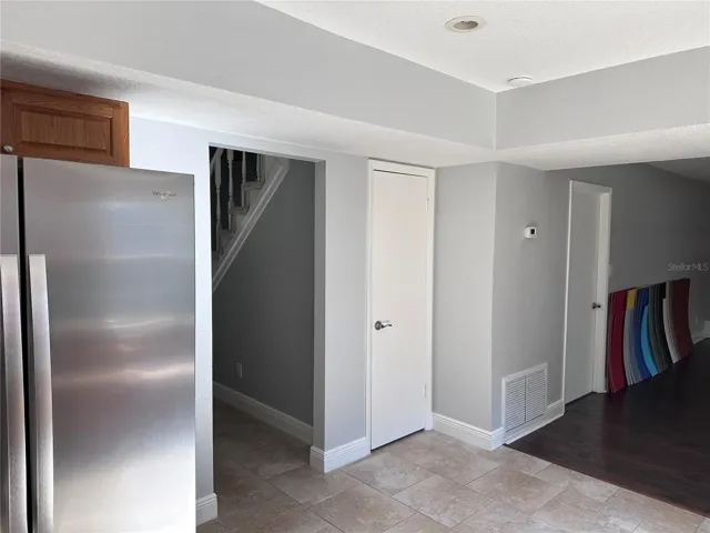 Side room