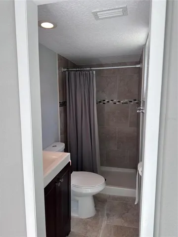 Main bathroom in main bathroom, shower