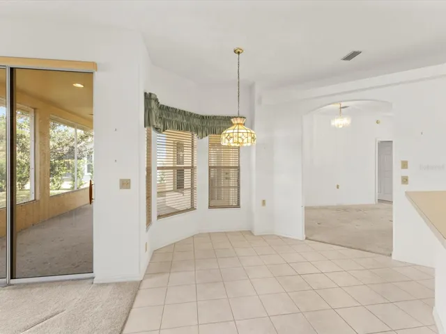 Kitchen dinette space