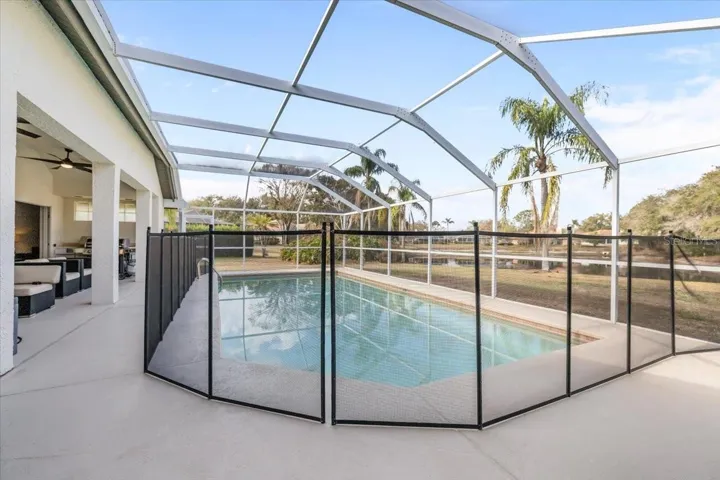 Removable Pool Safety Gate