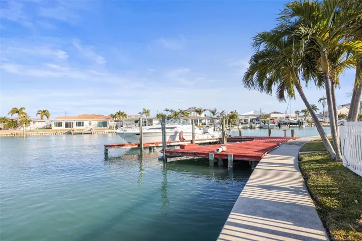 RARE WRAP AROUND DOCK