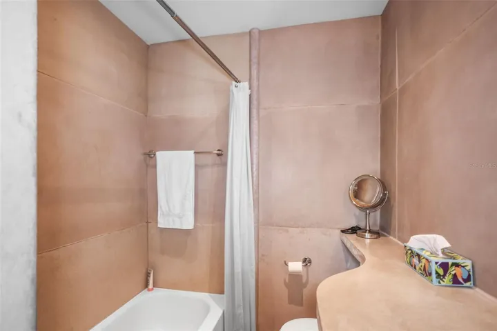GUEST BATH 3