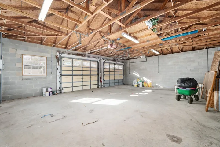 Detached Garage