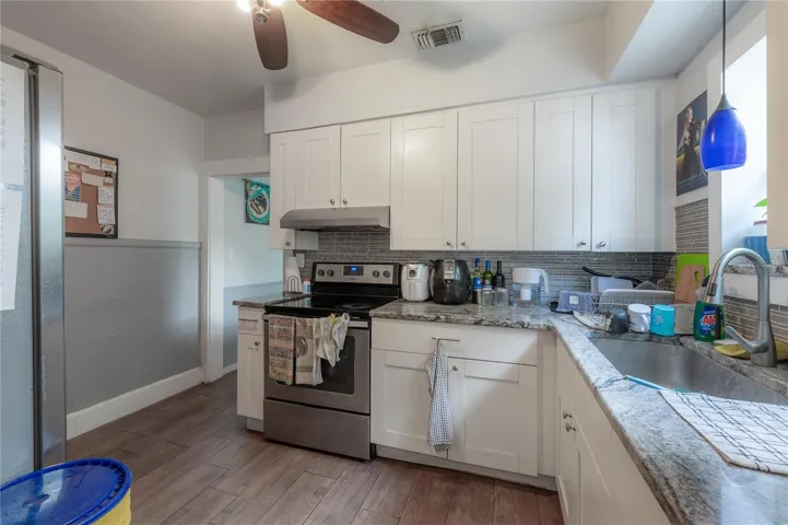 main house kitchen