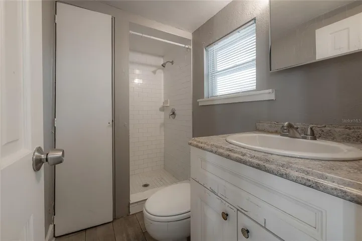 Unit 2 bath - bottom unit