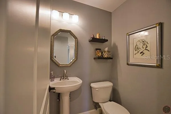 Guest half bath