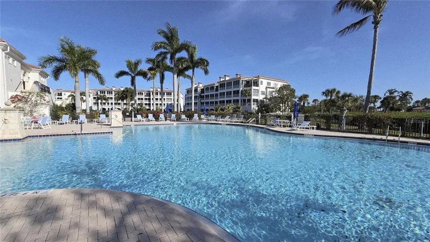 Large heated pool + spa