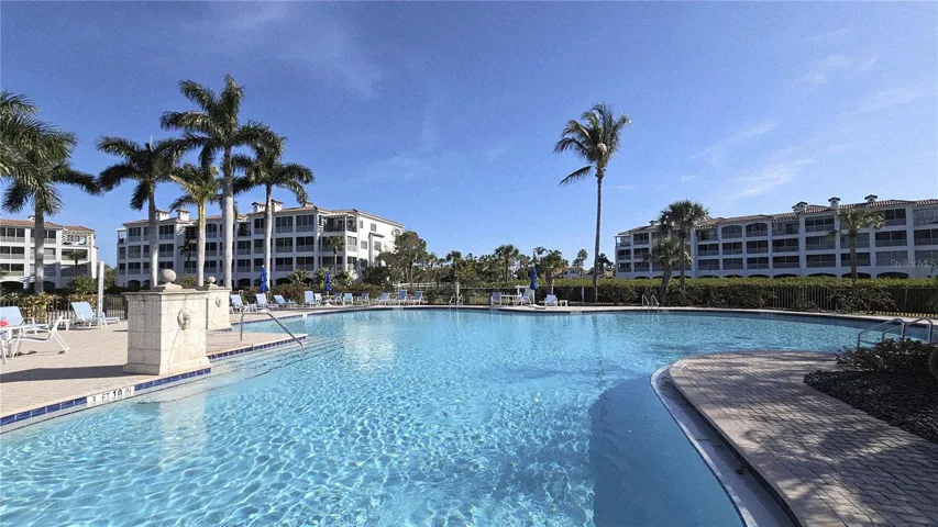 Large heated pool + spa
