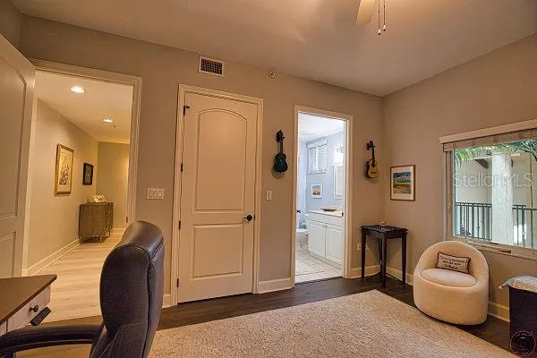 Guest bedroom