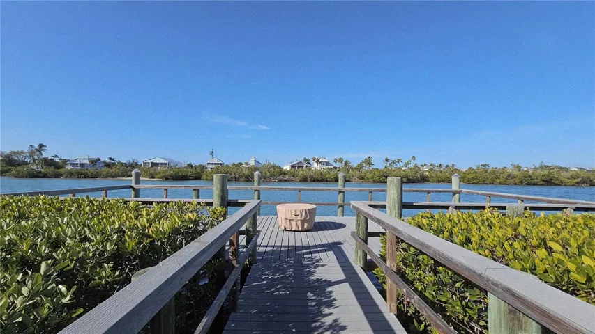 Fishing pier