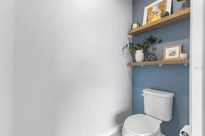 Private toilet closet