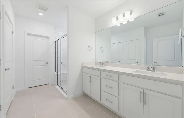 Owner's Bath w/Dual Sinks
