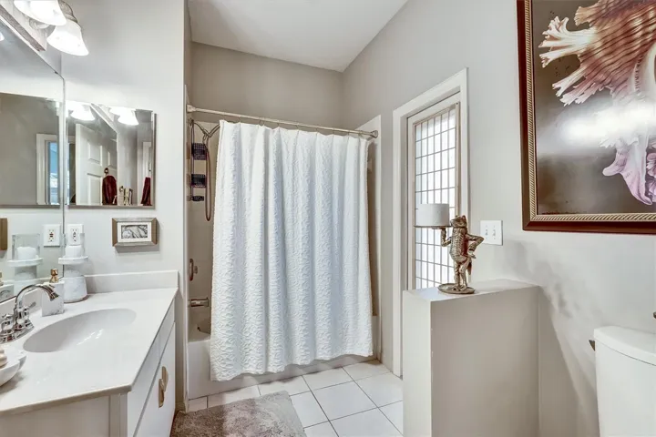 Guest Bath with Lanai Access