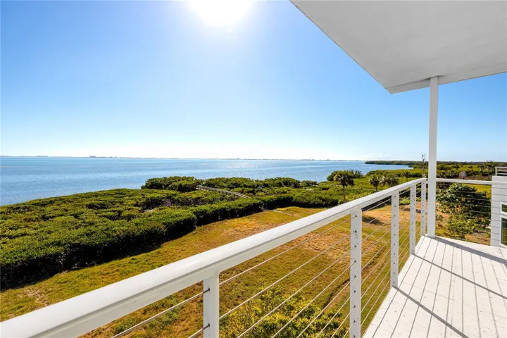 100 ft of direct waterfront