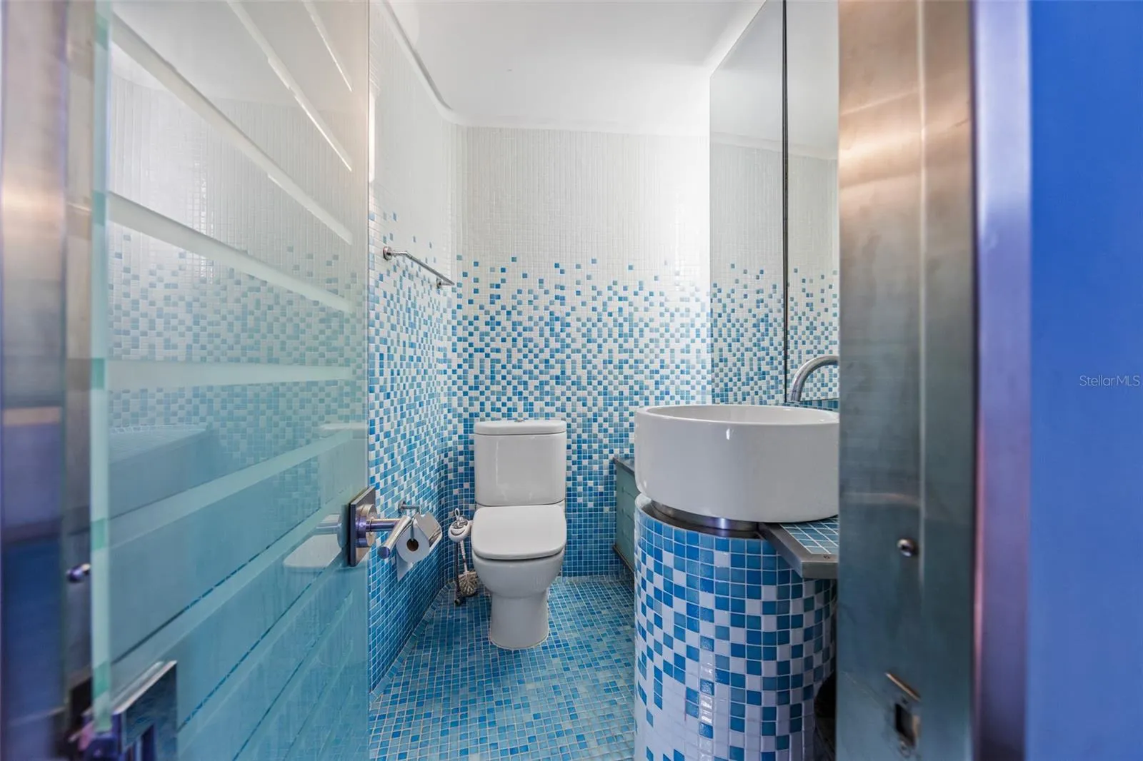 Bedroom 4 "en suite" bathroom