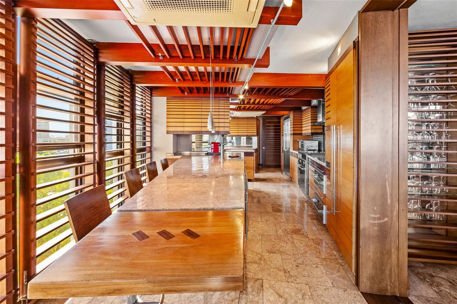 Kitchen dining area