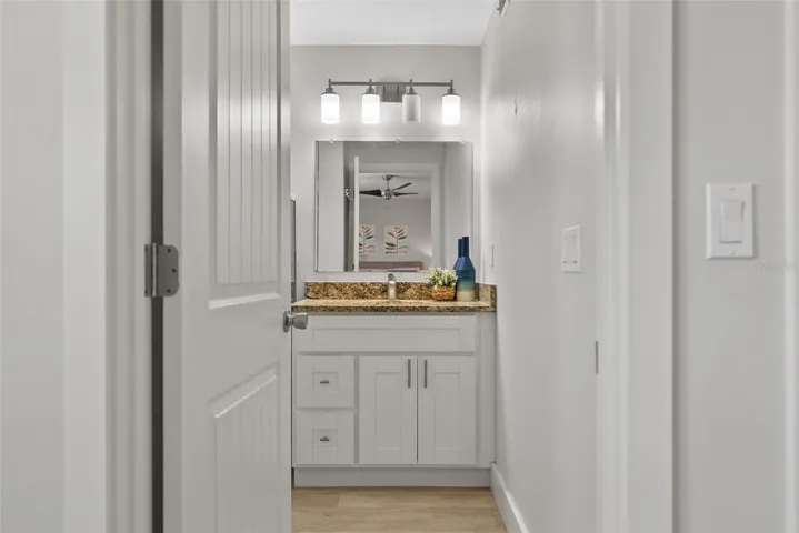 En suite primary bath