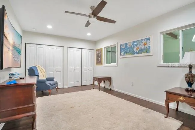 upstairs office space