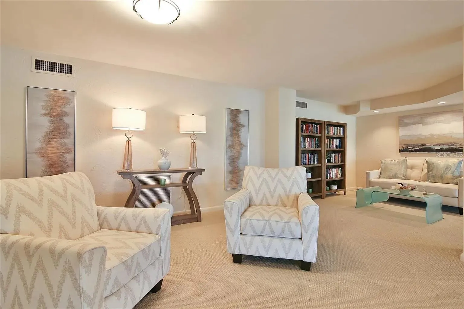 Library/UPPER LOBBY
