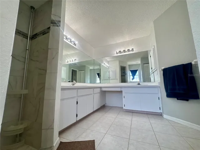 primary en suite bath