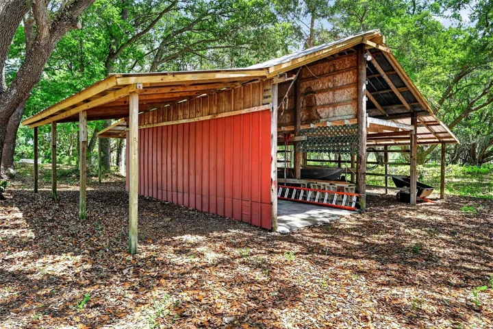 Barn