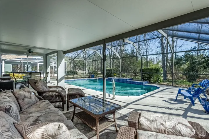 Private pool area