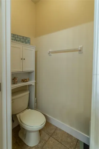 Master Bedroom Toilet