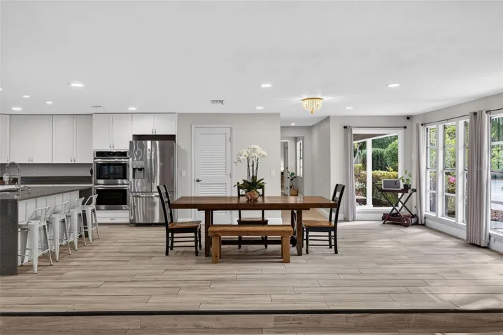 Dining Room18'x16'
