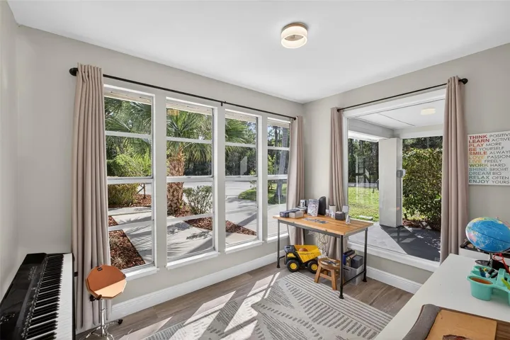 Office/Playroom11'x8'