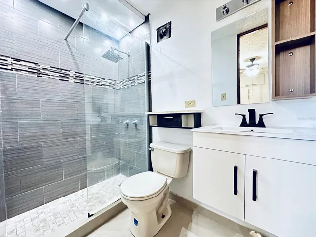 2nd bathroom