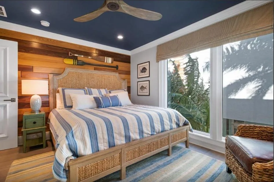 Mid level bedroom #1