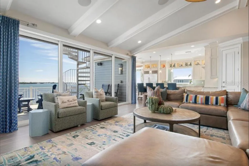 Upper level living area