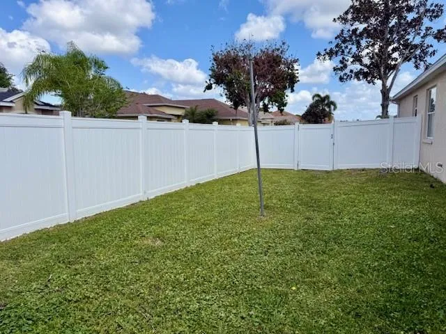 Side Yard fenced in