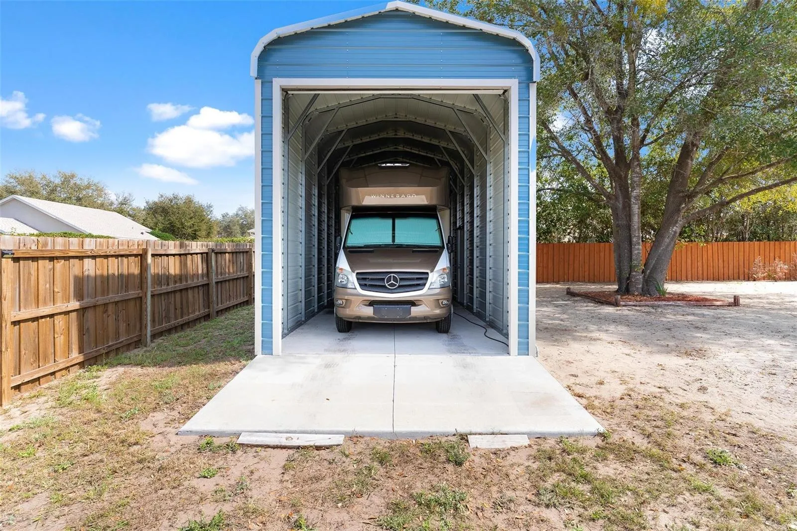 RV Garage w 30 Amp