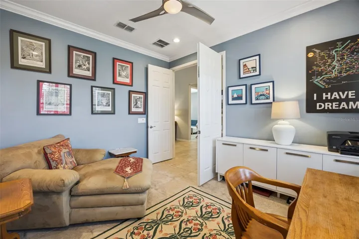 Den/Flex Room