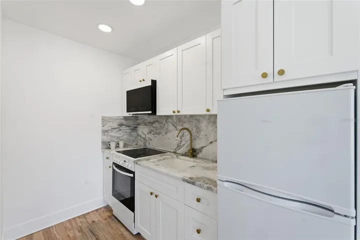 201- Kitchen