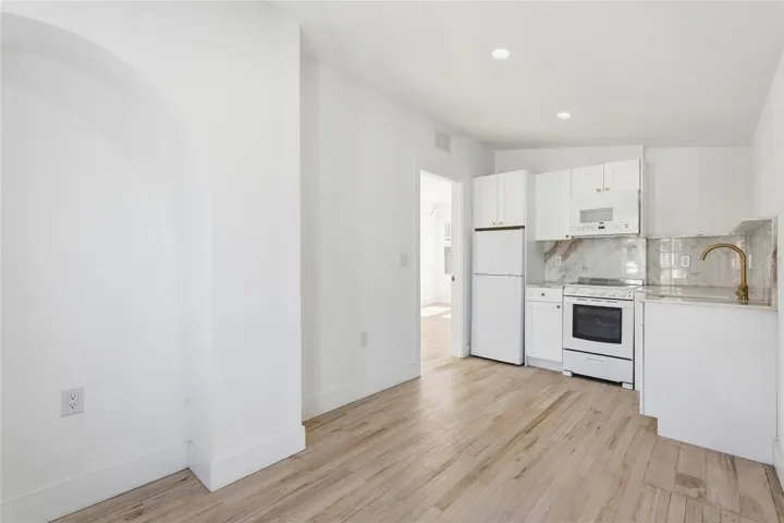 103- Kitchen