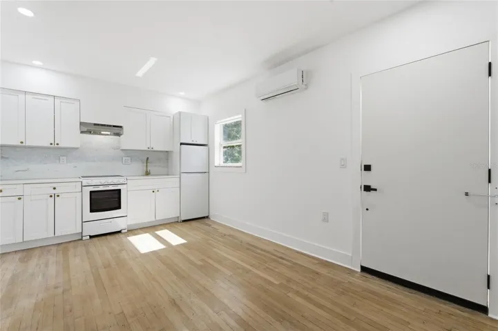 104- Kitchen
