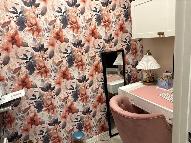 Pocket Office Right