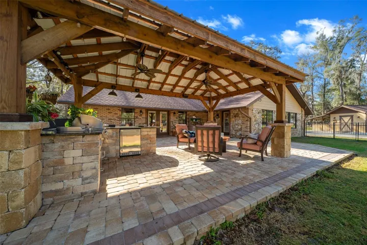 ENTERTAINMENT SUMMER KITCHEN