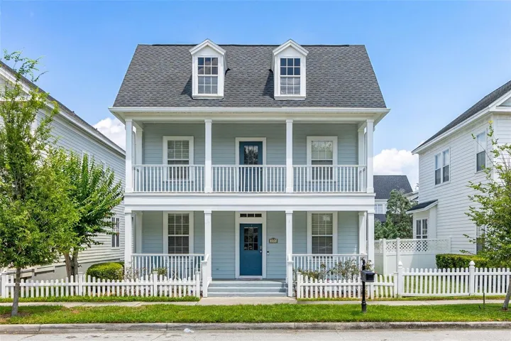DOUBLE PORCH