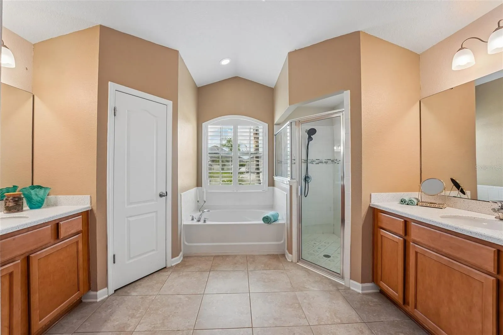 Primary bath, freshly painted