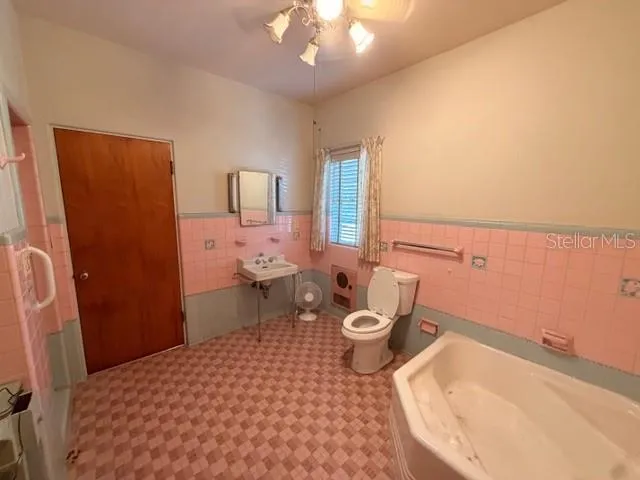 1170