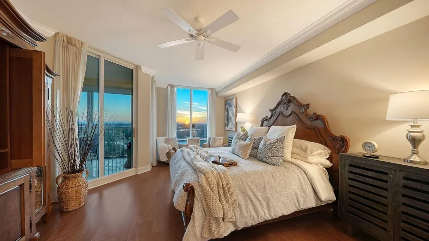 Primary suite with water views & lanai access