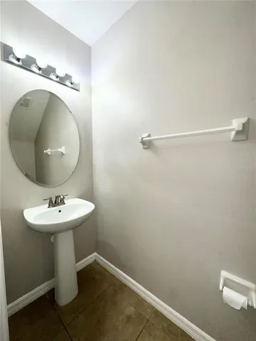 Guest half bath