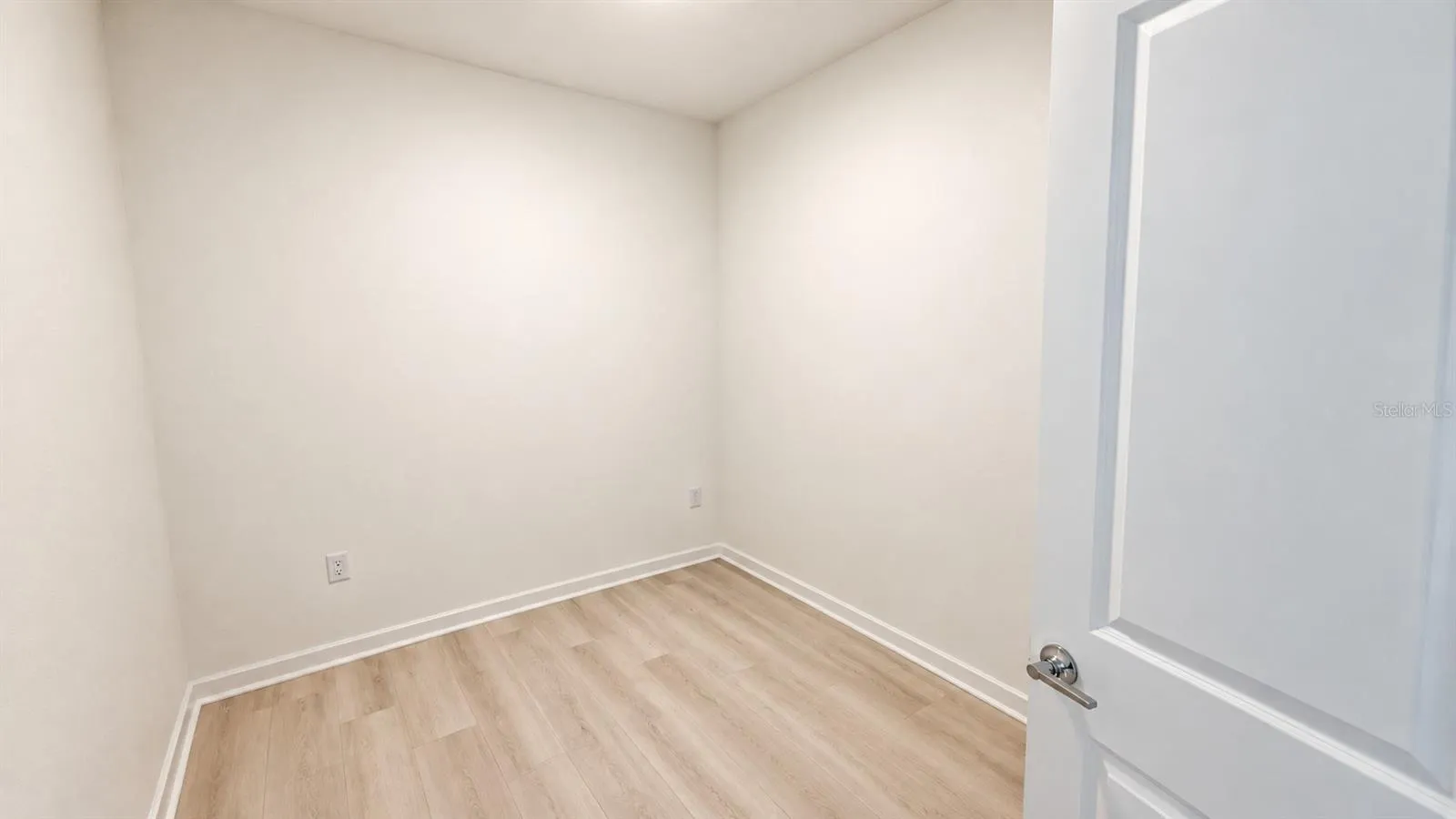 Studio/Den/Office