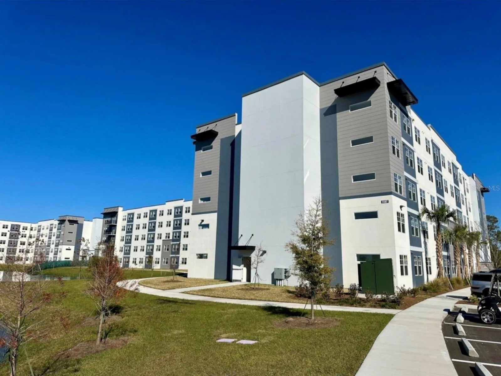 Millenial Park - Luxury Units